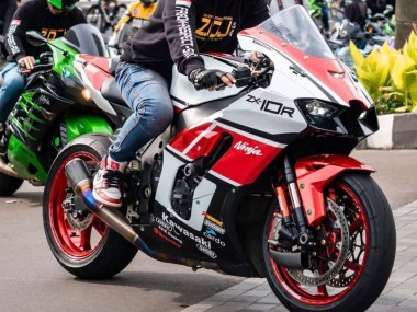 Carénages Moto Kawasaki ZX10R 2021-2025 - Blanc Rouge Noir