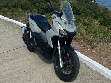 Carénages Moto Honda ADV160 2022-2024 - Argent Noir